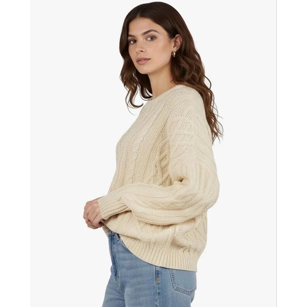 Women's Oversized Cream Cable Knit Sweater-Moshu M